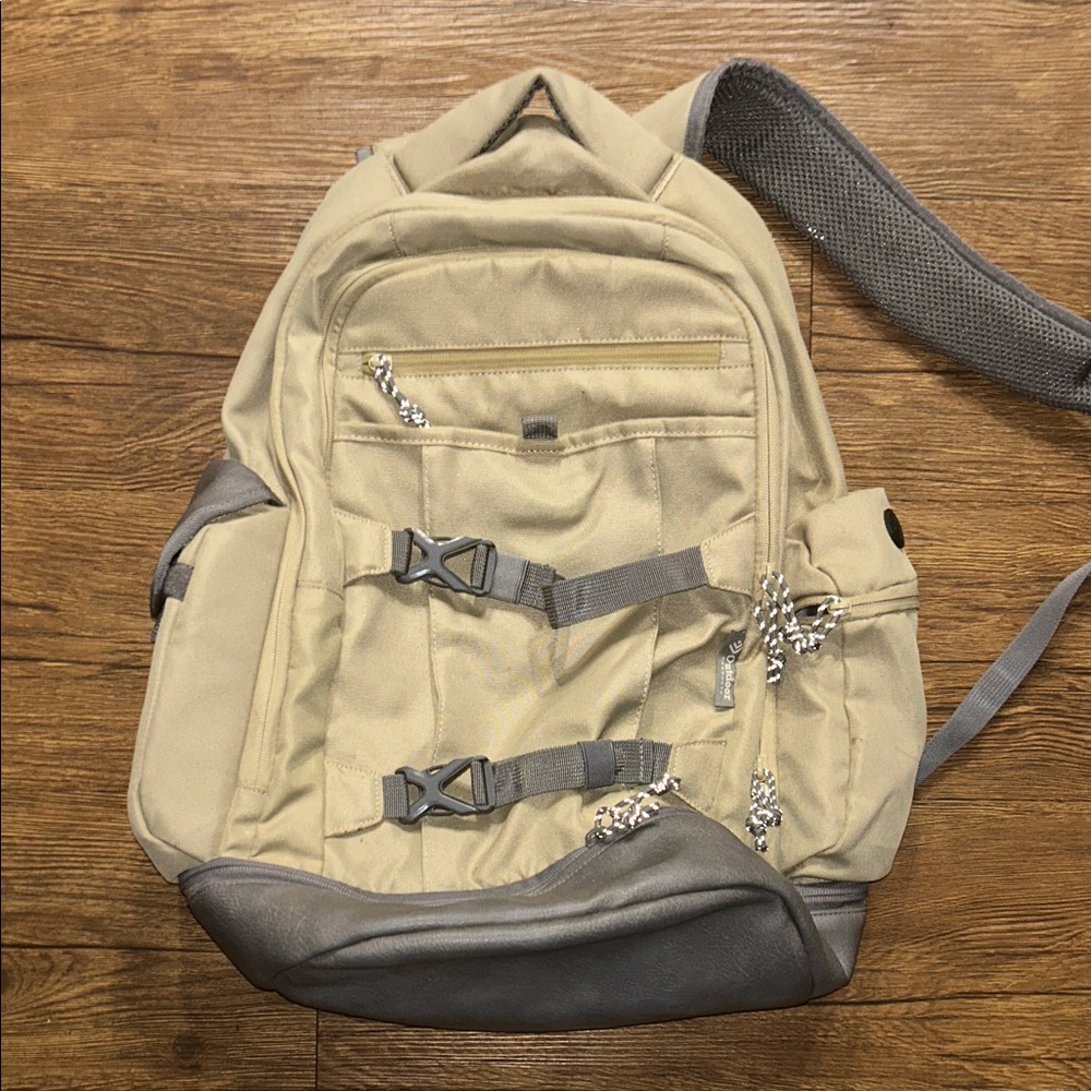 Wayfarer Go Pack Hiking Backpack - Picture 3 of 11
